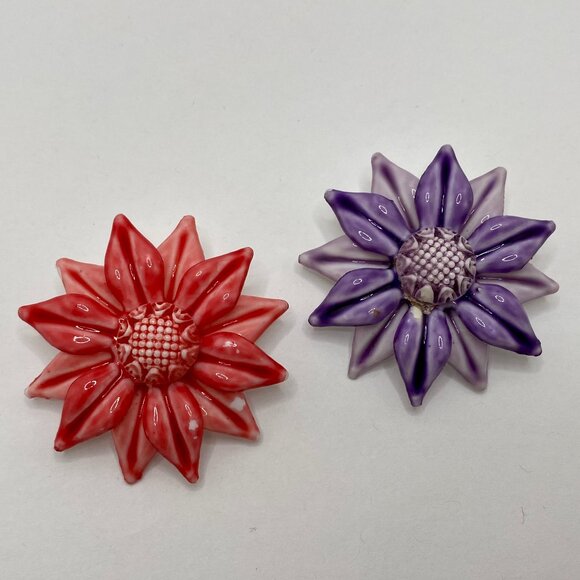 Vintage Acrylic Painted Flower Brooches (Set of 2) - Picture 1 of 12
